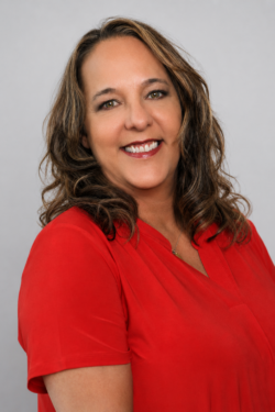 Lois Starnes | Paralegal